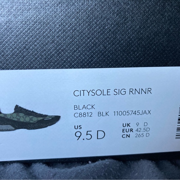 Selling Coach shoes New never used - Picture 4 of 5